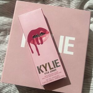 Kylie Cosmetics Lip Kit Extraordinary